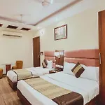 Fabhotel The Kailash Dev - Near Azadpur Metro