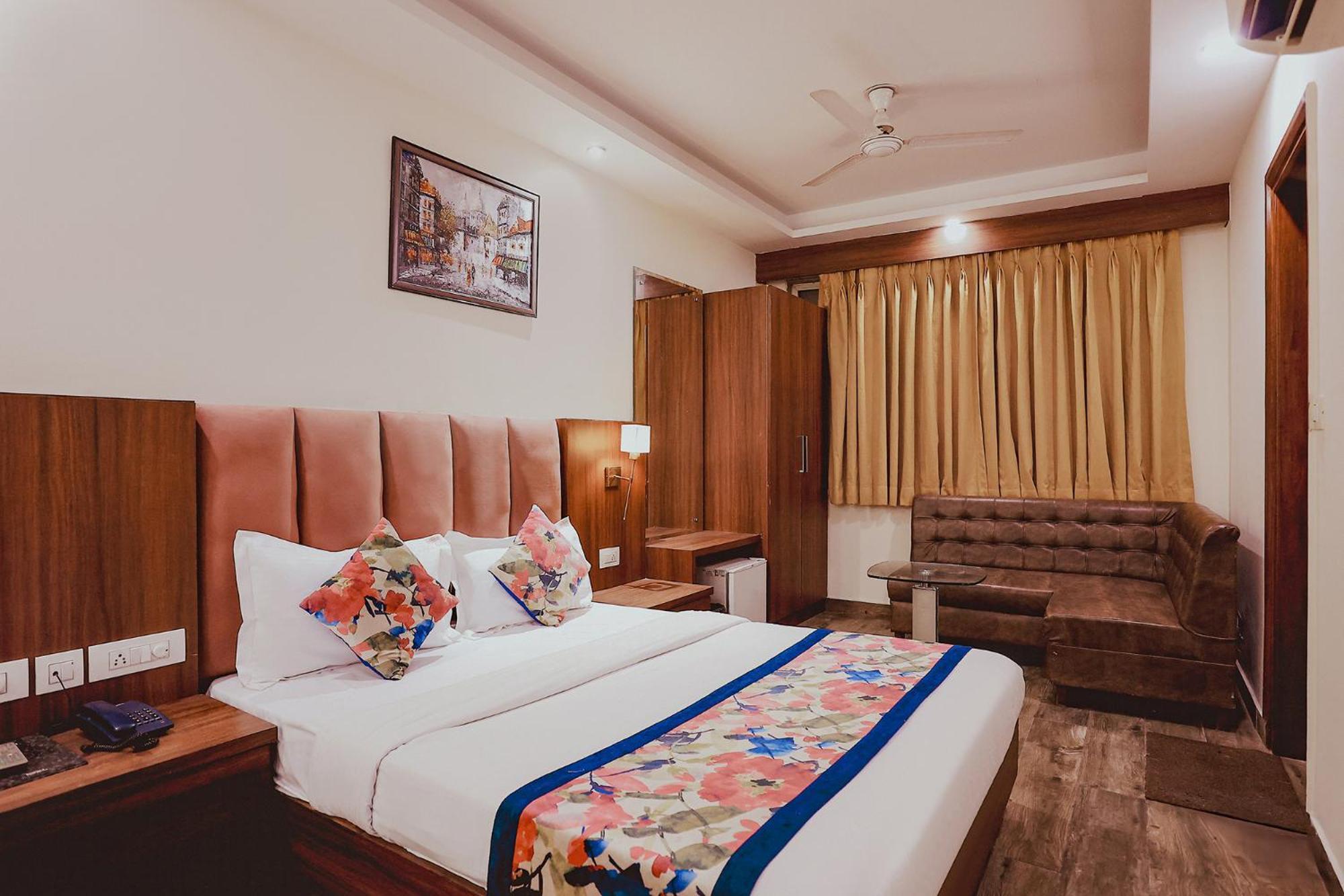 Fabhotel The Kailash Dev - Near Azadpur Metro Hotel New Delhi