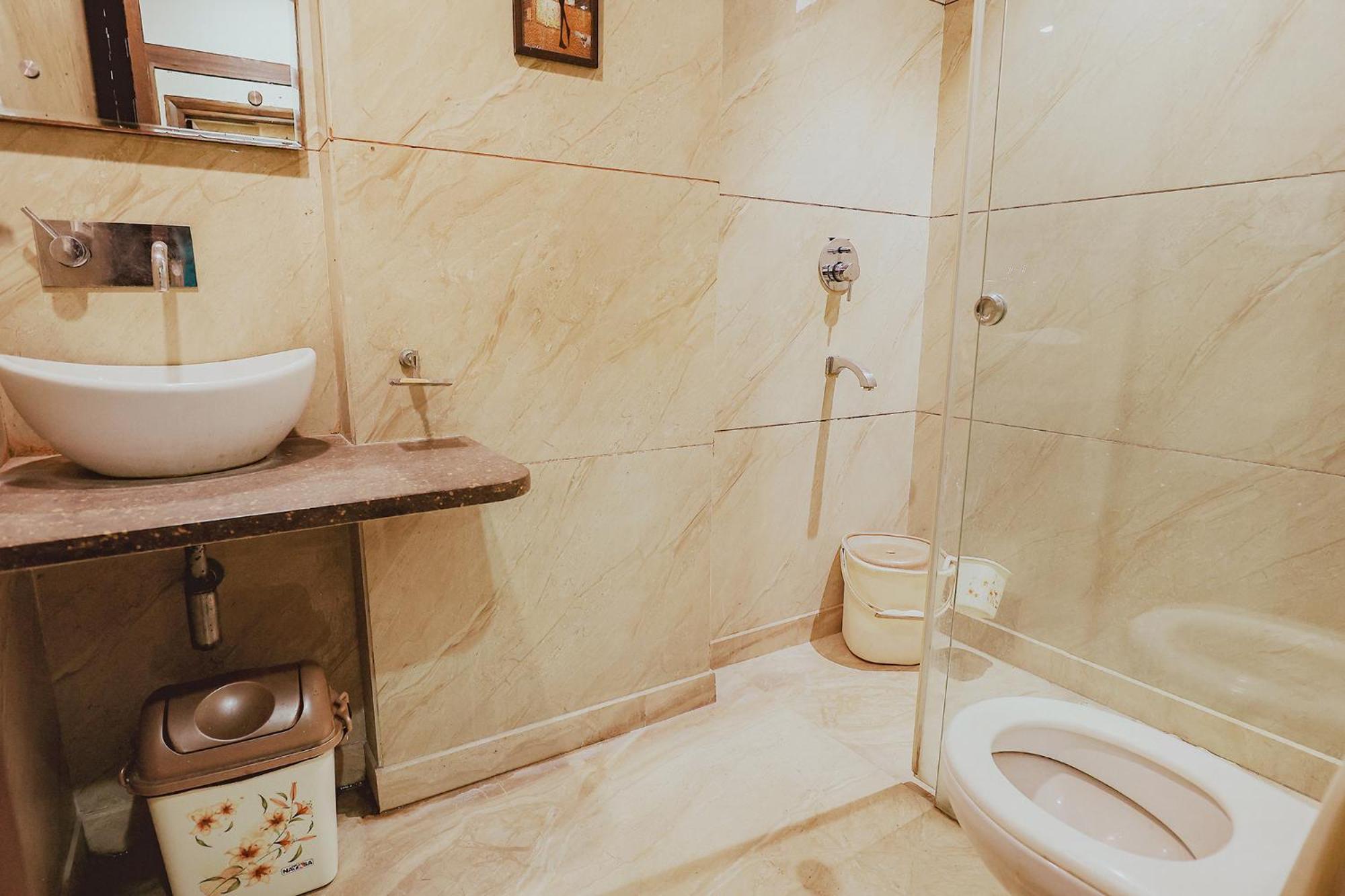 Fabhotel The Kailash Dev - Near Azadpur Metro Hotel 3*
