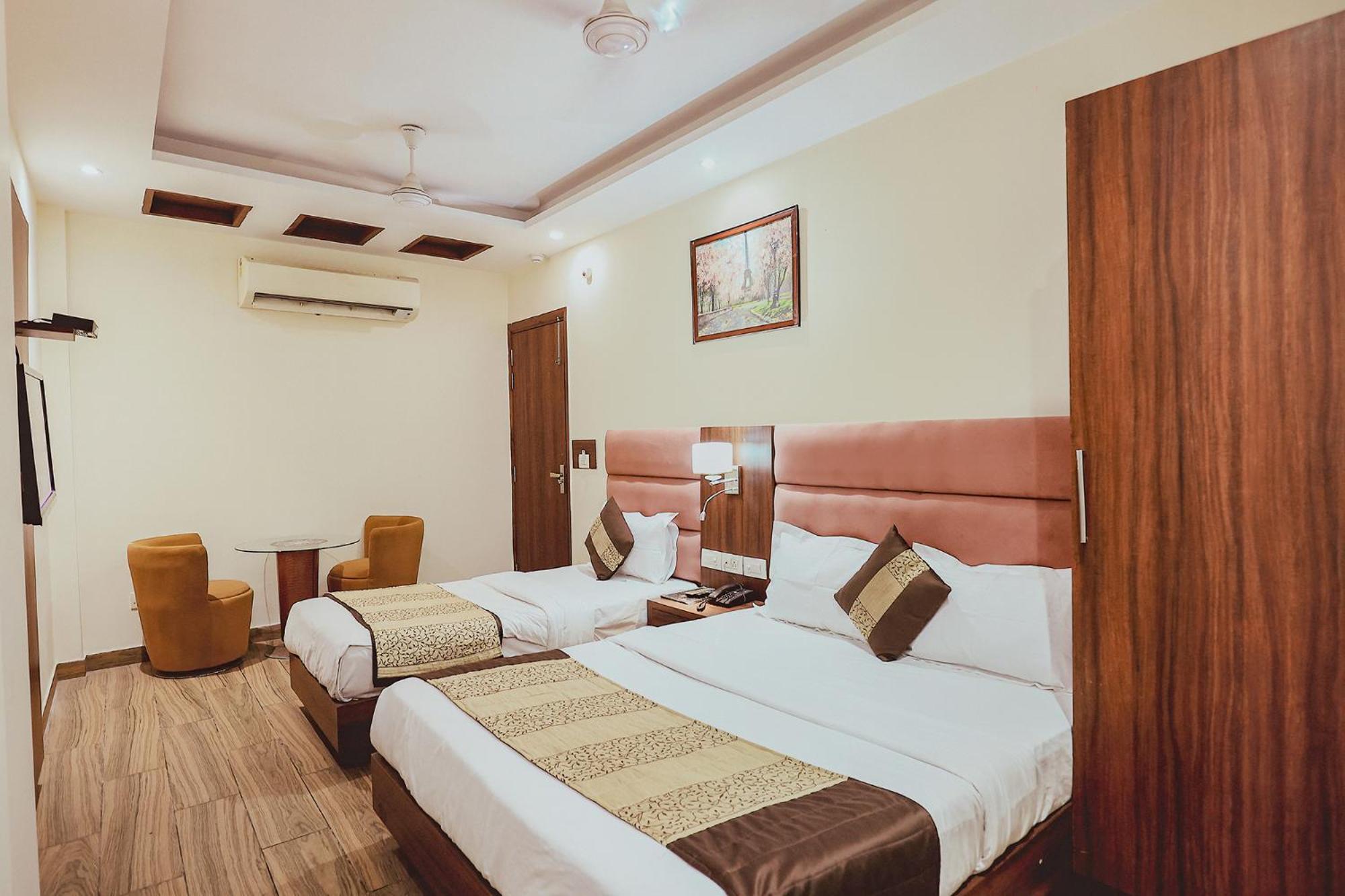 Fabhotel The Kailash Dev - Near Azadpur Metro Hotel New Delhi