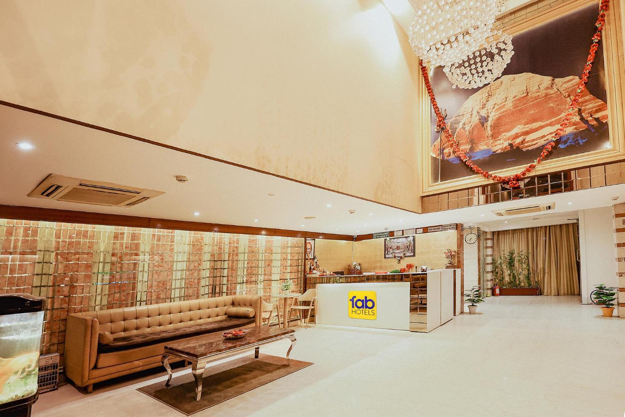 Hotel Fabhotel The Kailash Dev - Near Azadpur Metro