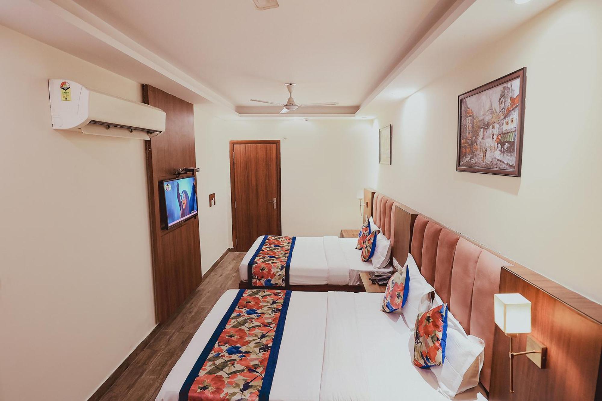 Fabhotel The Kailash Dev - Near Azadpur Metro Hotel 3*