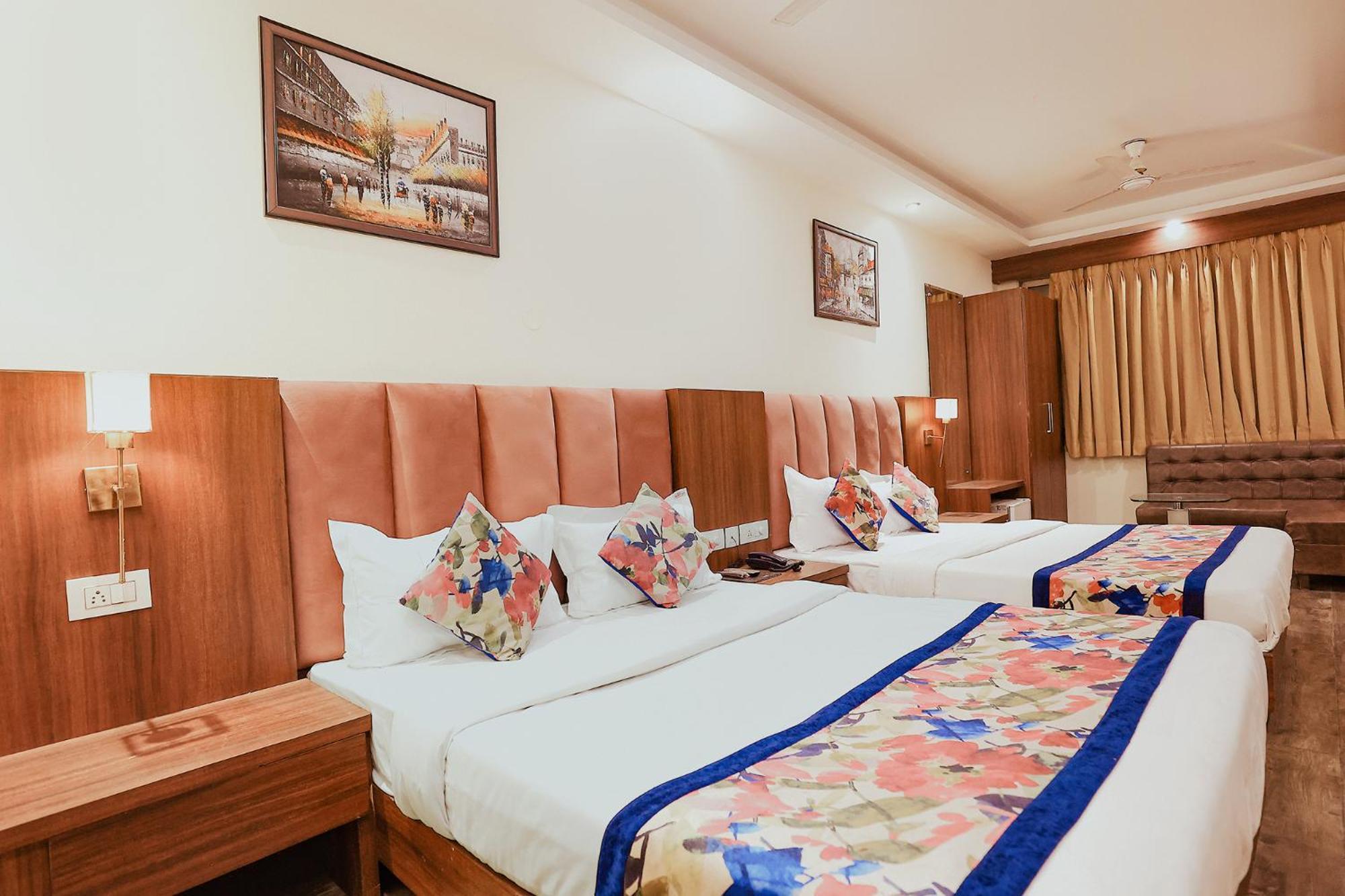 Fabhotel The Kailash Dev - Near Azadpur Metro New Delhi